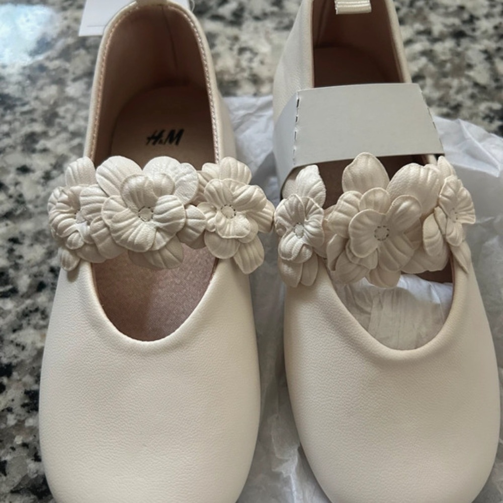 H&M Kids Dress Shoes with Floral Design - Cream
